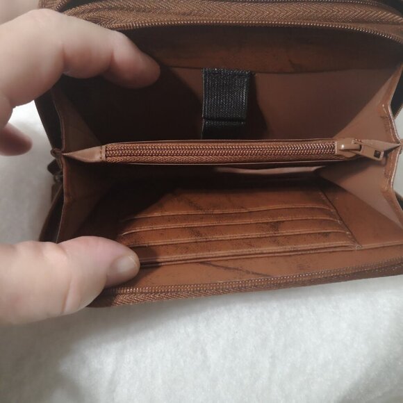 Buxton Top Grain Cowhide Leather Ladies Dark Brown Wallet - Picture 5 of 9